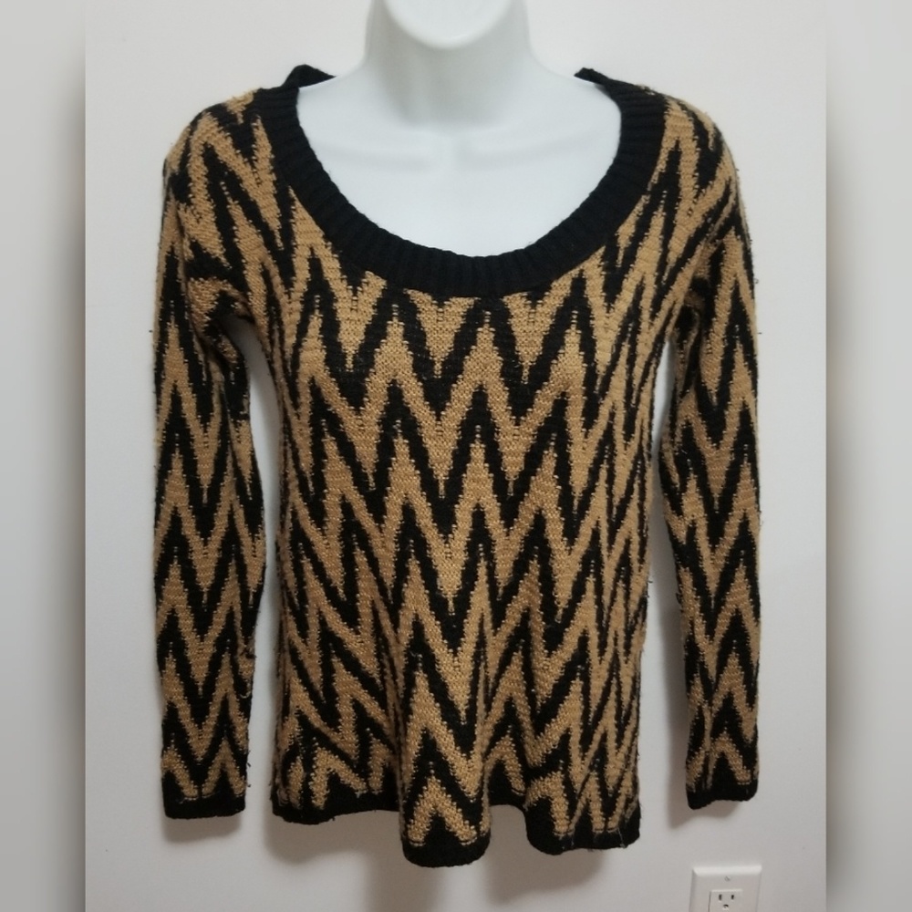 Cotton Emporium brown black chevron sweater